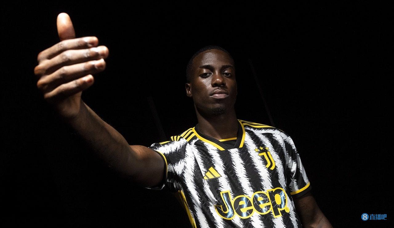 后卫或锋线 后卫或锋线