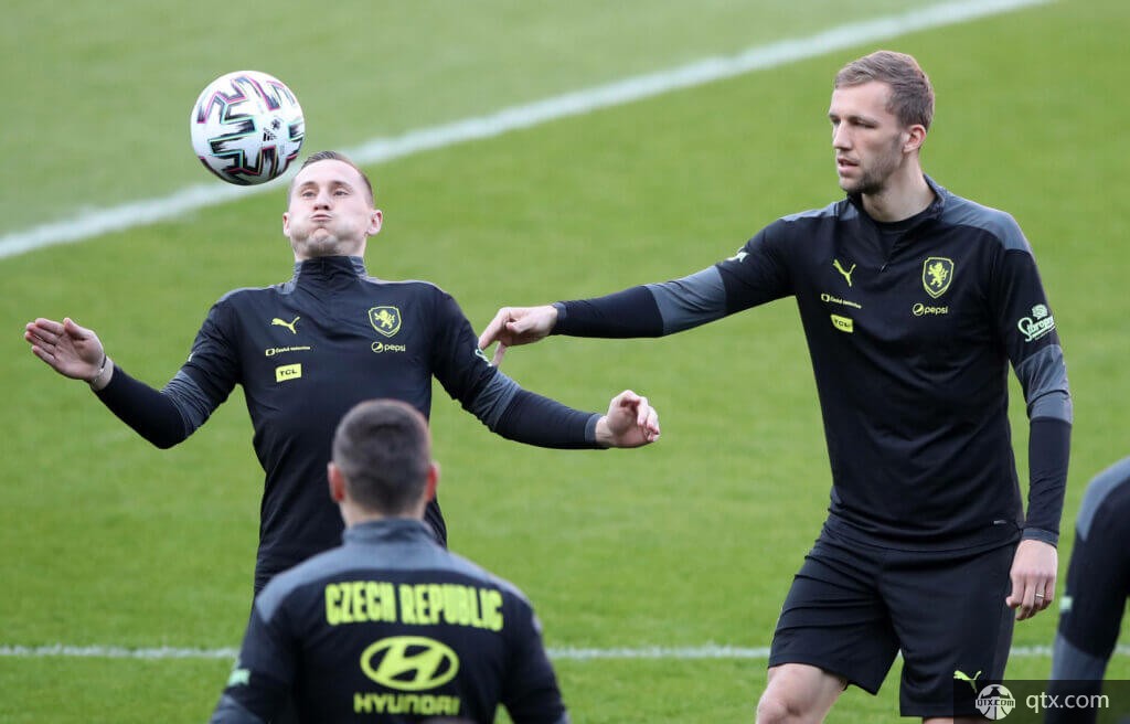 迅速引发了 迅速引发了