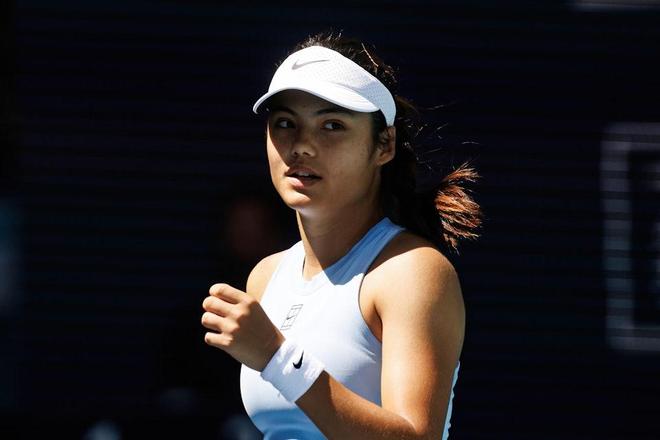 展现出无与 展现出无与