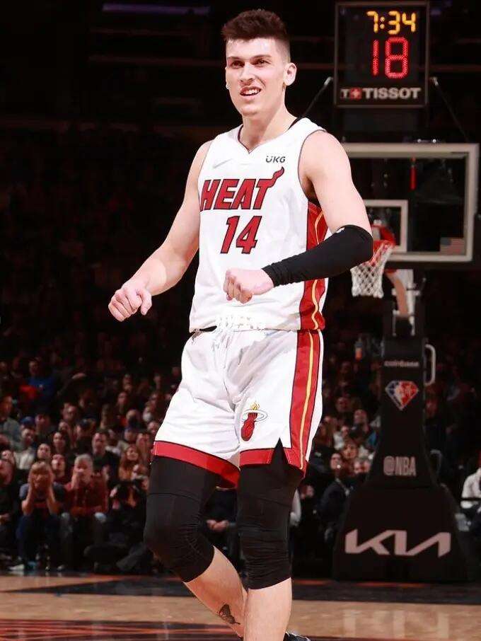 毫无疑问地 毫无疑问地